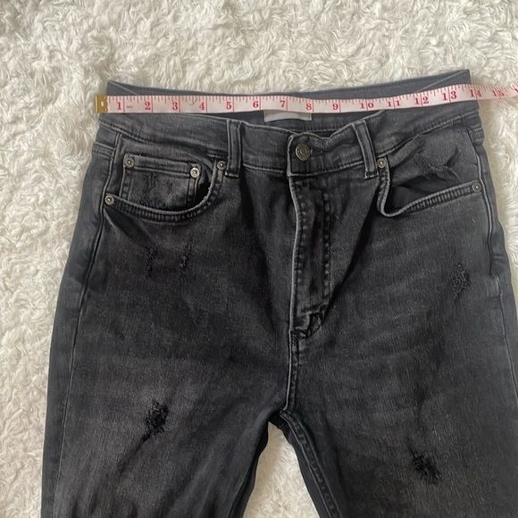 Boyish Black Distressed Jeans with Frayed Hem - Picture 10 of 15